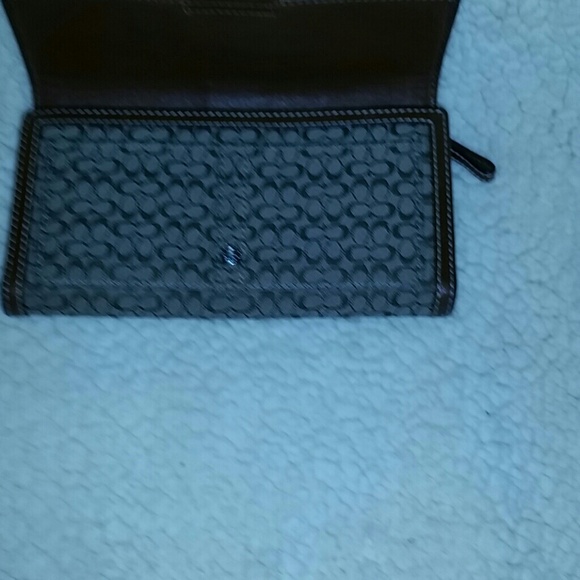 Sold - Picture 3 of 4