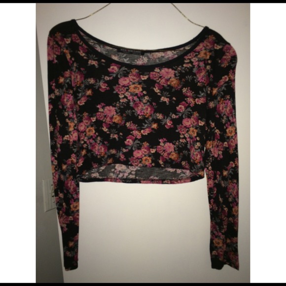 Crop top - Picture 1 of 1