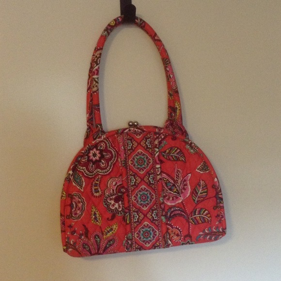 Eloise, Vera Bradley purse.  Print:  call me coral