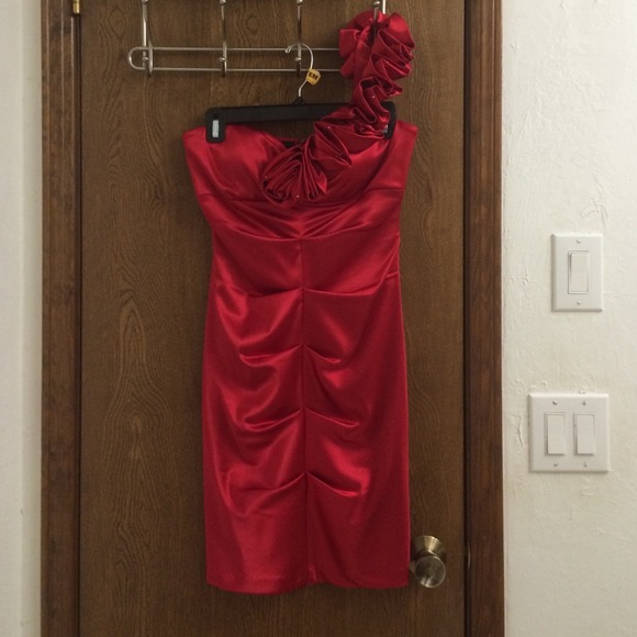 Blondie Nites Red One-Shoulder Cocktail Dress