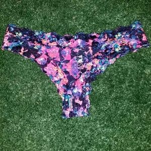 Bundle of 5 Panties !