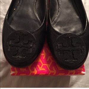 Navy patent leather Tory burch revas