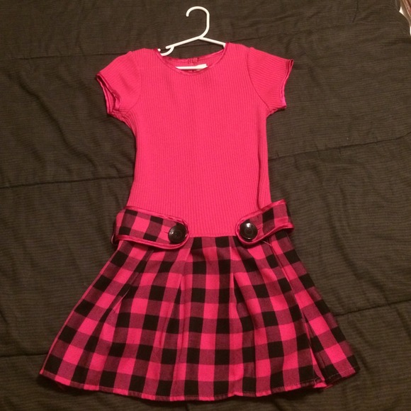Hot pink and black dress.