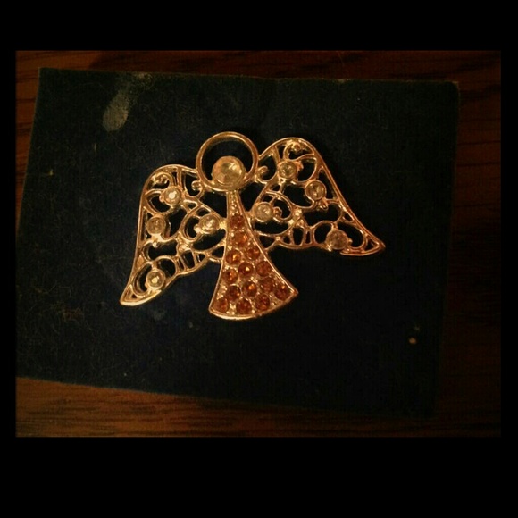Topaz pin