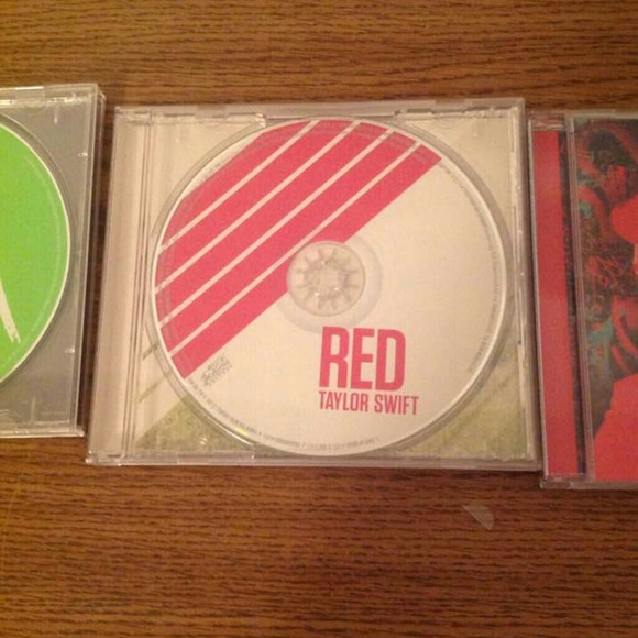 Taylor swift, adele, robin thicke, and Aerosmith