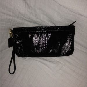 💥Sold💥Coach black patent leather clutch/wristlet