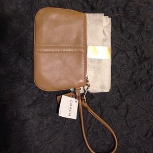 💯authentic Coach clutch