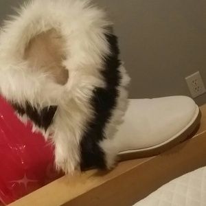 Faux fur boots