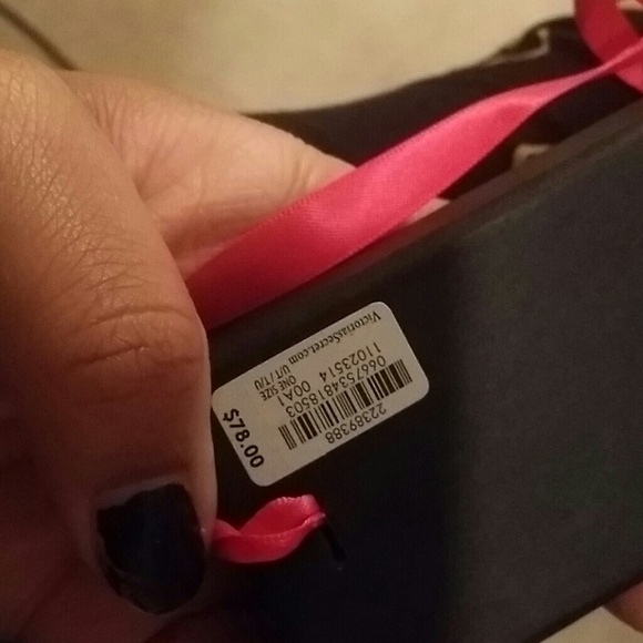 Gold VS bracelet BRAND NEW! - Picture 2 of 3