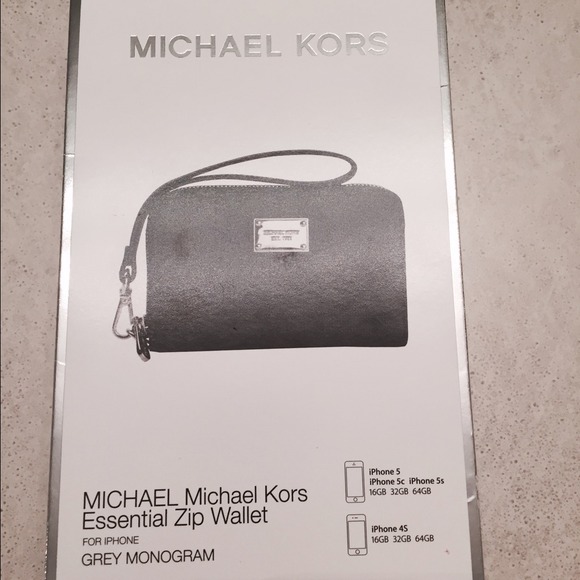 Michael Kors Essential Zip Wallet - Grey Monogram