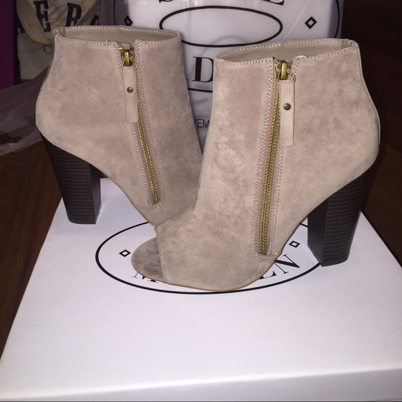 ✨REDUCED!!! Steve Madden Booties✨