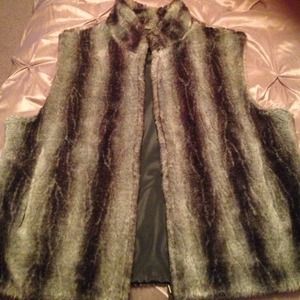 Reversible fur vest