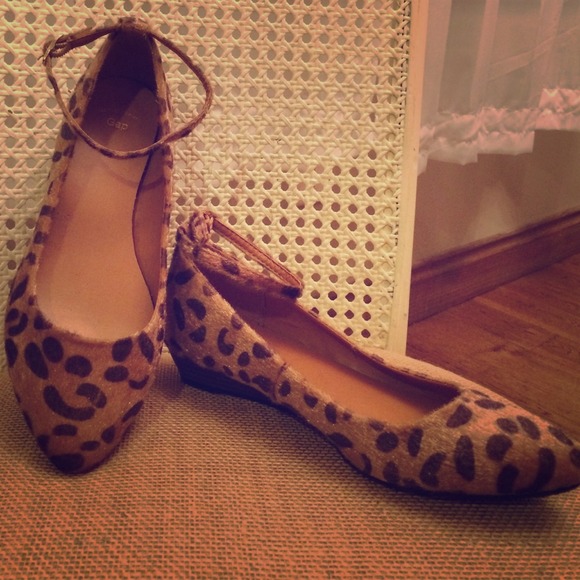 Textured Leopard print wedges/flats