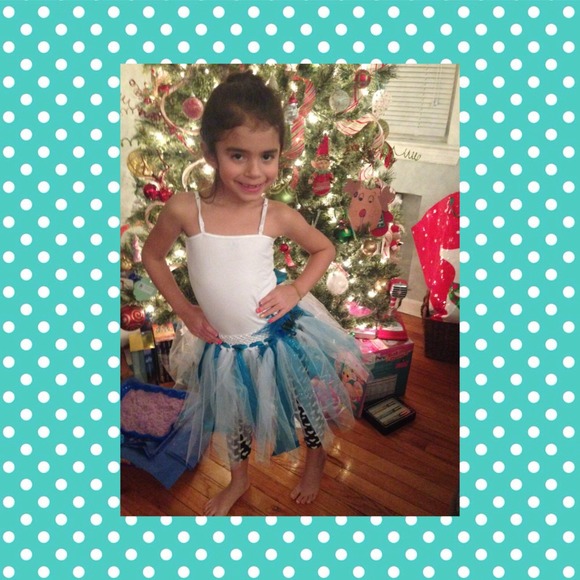 💙💎Custom made feather adorned tutu.