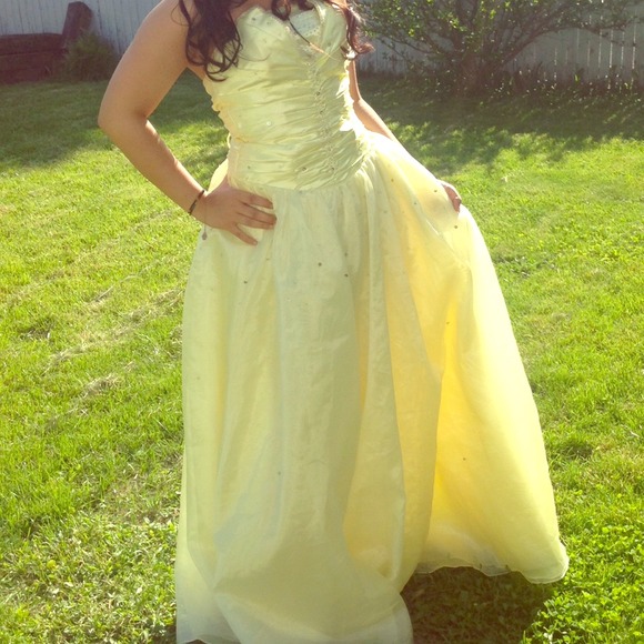 🎉SALE🎉 Yellow corset prom dress
