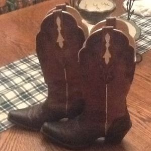 Worn only one time, too many boots in my closet.