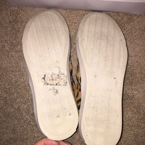 Steve Madden Shoes - Steve Madden leopard slip ons Steve Madden Shoes - Steve Madden leopard slip ons