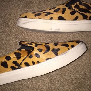 Steve Madden Shoes - Steve Madden leopard slip ons Steve Madden Shoes - Steve Madden leopard slip ons