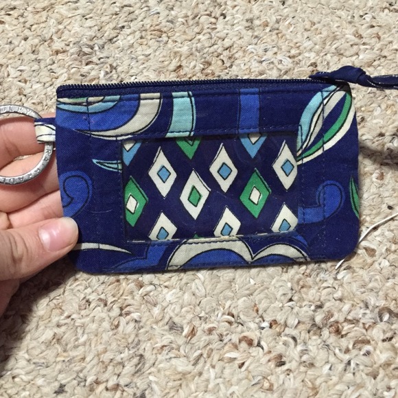 Vera zip ID case
