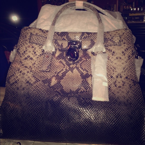 100% Authentic MKors Hamilton handbag