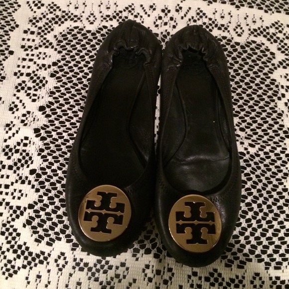 Tory Burch Black Flats Size 9