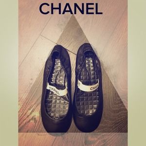 Auth. Vintage CHANEL Ballerina Flats
