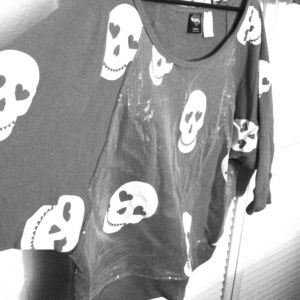 New XL Grey Sequins Dolman Skull Top