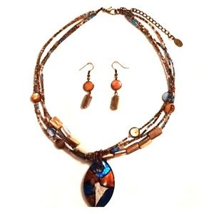 Necklace and earring set