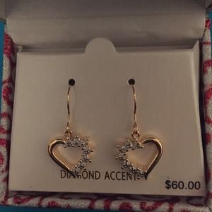 18k gold heart earrings!