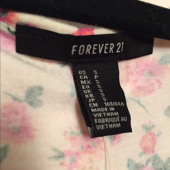 Forever 21 Floral Tank - Picture 2 of 3