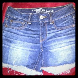 American Eagle cut off shorts