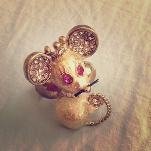Betsey Johnson mouse king ring