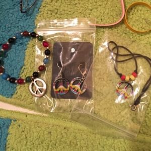 Bundle! Peace sign jewelry!!