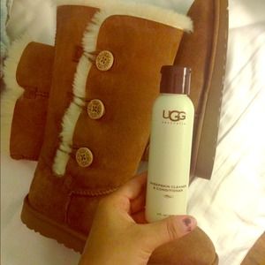 UGG sheepskin cleaner & conditioner ✨