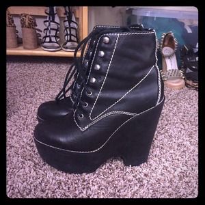 Jeffrey campbell tardy!