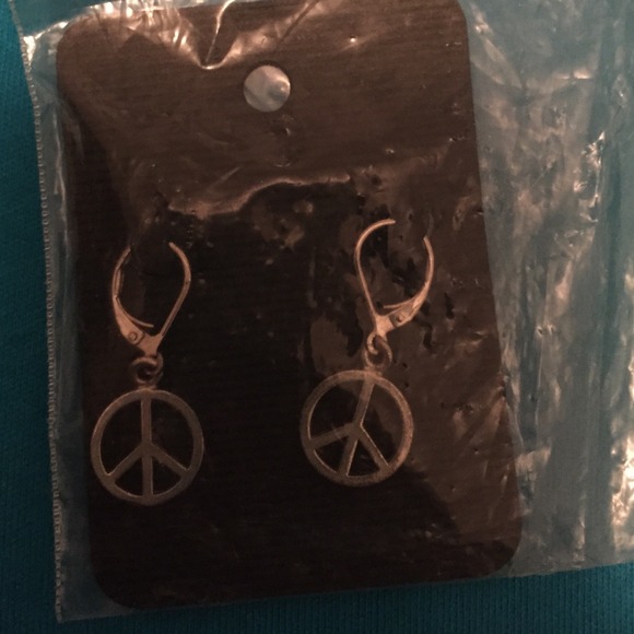 Peace sign earrings!