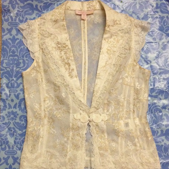 Vintage Style Lace Top
