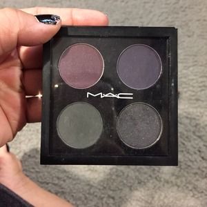 Eyeshadow palette bundle