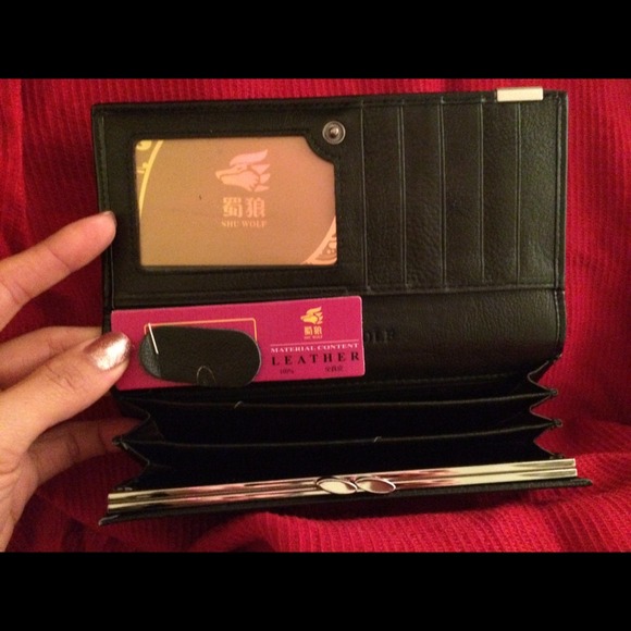 🔴SOLD🔴 Genuine Leather: Raised Alligator - Picture 2 of 4