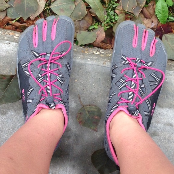 Toe water/everyday shoes