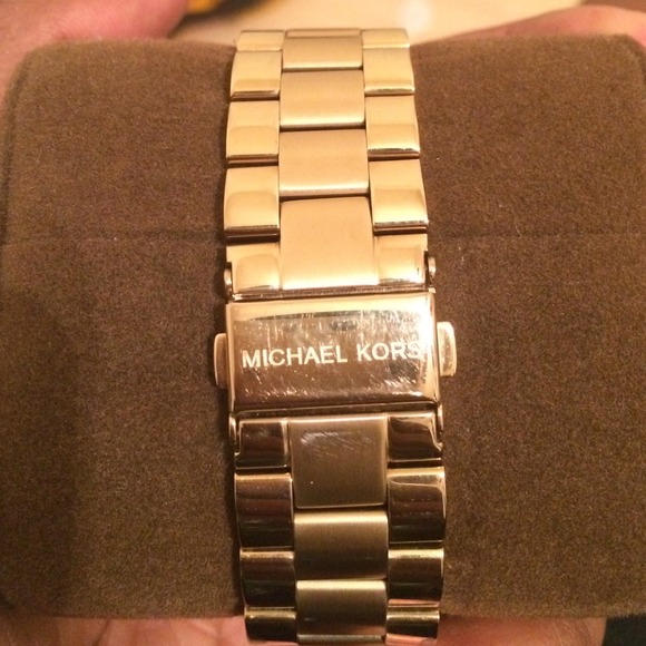Disney Christmas 2025 Lil Rin Rin Plush Badge Red New