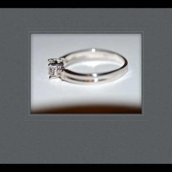 Ring - Picture 2 of 3