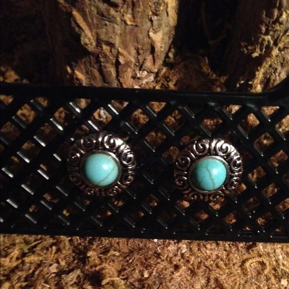 Free People ' silver and turquoise earrings! - Picture 2 of 4