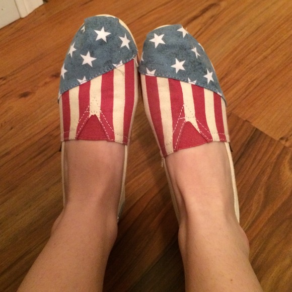 || AMERICAN FLAG SHOES ||
