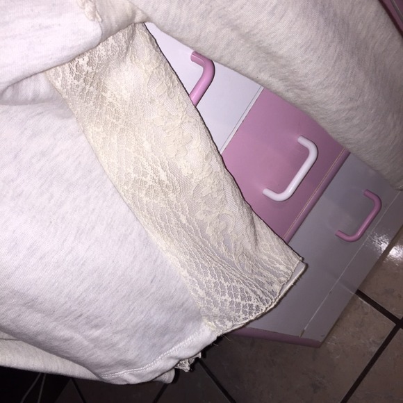 Top - Picture 3 of 3