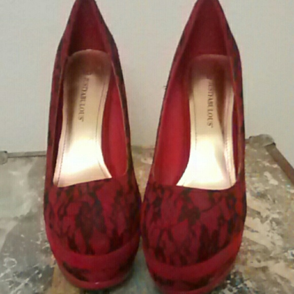 Red/lace
