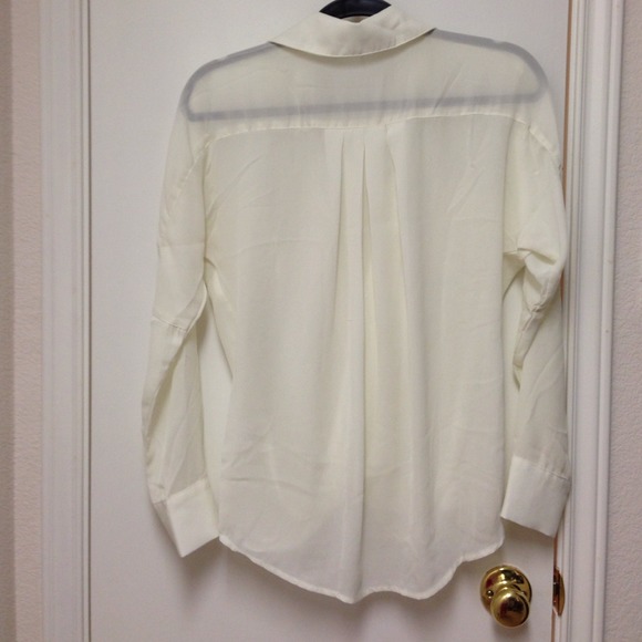 SOLD::: Never worn chiffon twist top (ivory) - Picture 3 of 3