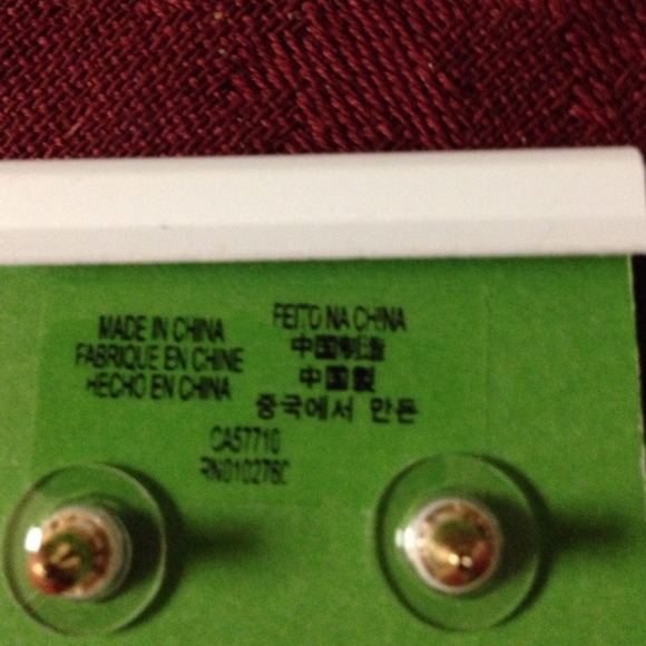 KS pierced earrings garnet colored stones 14k GF - Picture 2 of 5