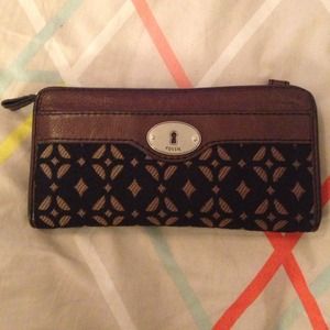 Fossil wallet