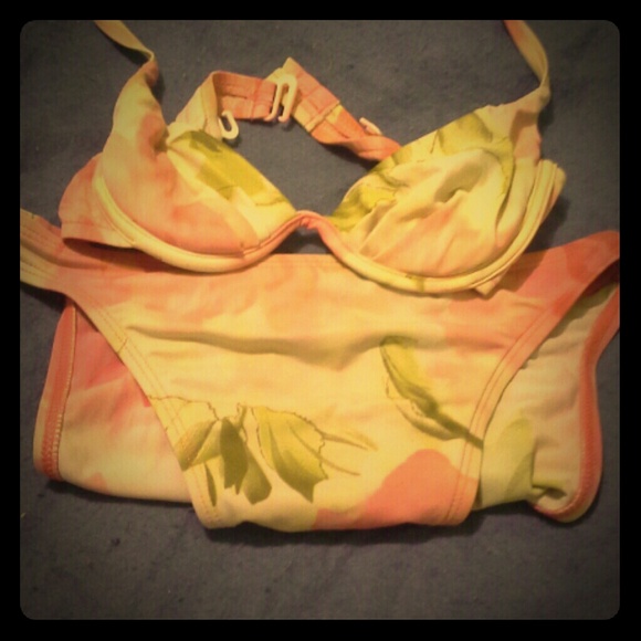 Cute, never worn before bikini